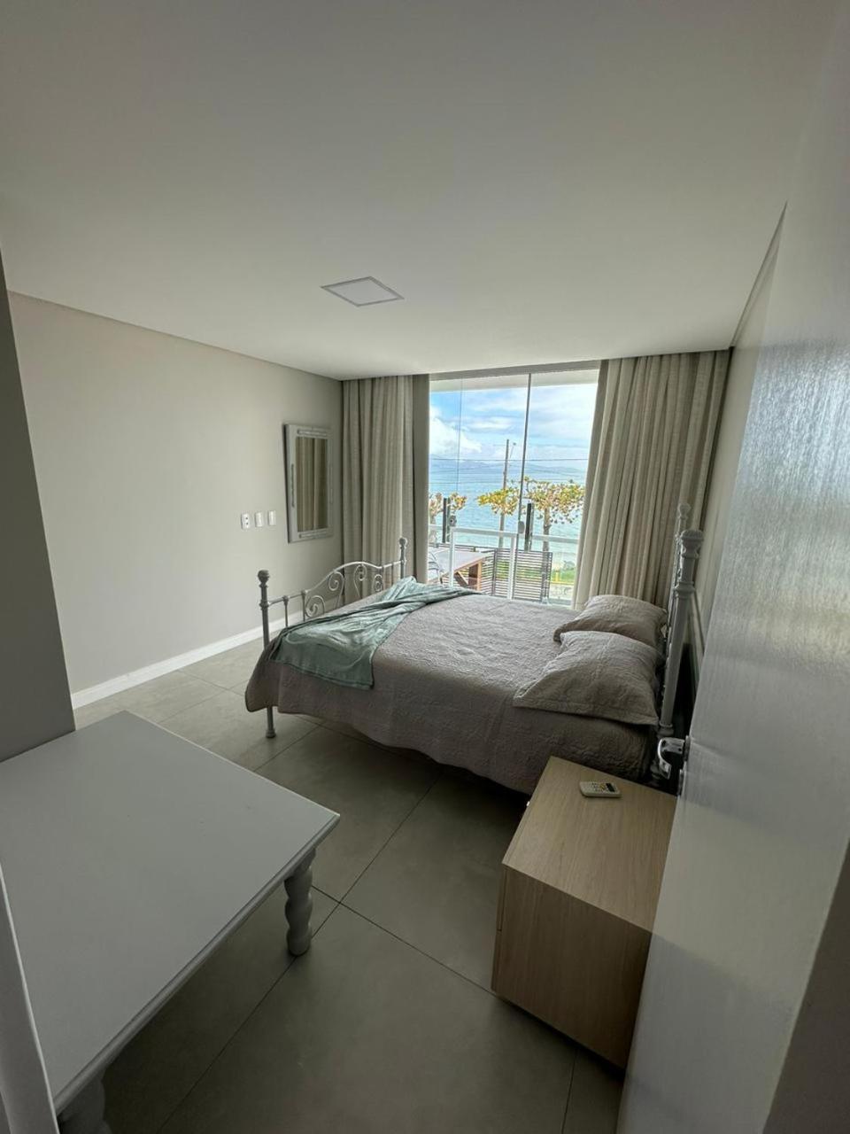 Apartamento Frente Mar Na Baia De Porto Belo Exteriér fotografie
